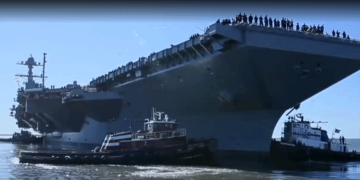 EUA vão enviar o maior porta-aviões do mundo, usado na Venezuela, para o Oriente Médio, diz jornal