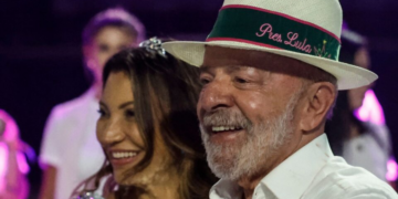 O que incomoda, incomoda MESMO, no desfile em homenagem a Lula na Sapucaí