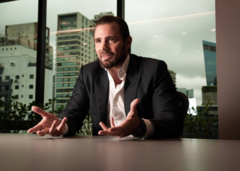 Presença de autoridades em festas de Vorcaro vira alvo de pedido de investigação no TCU