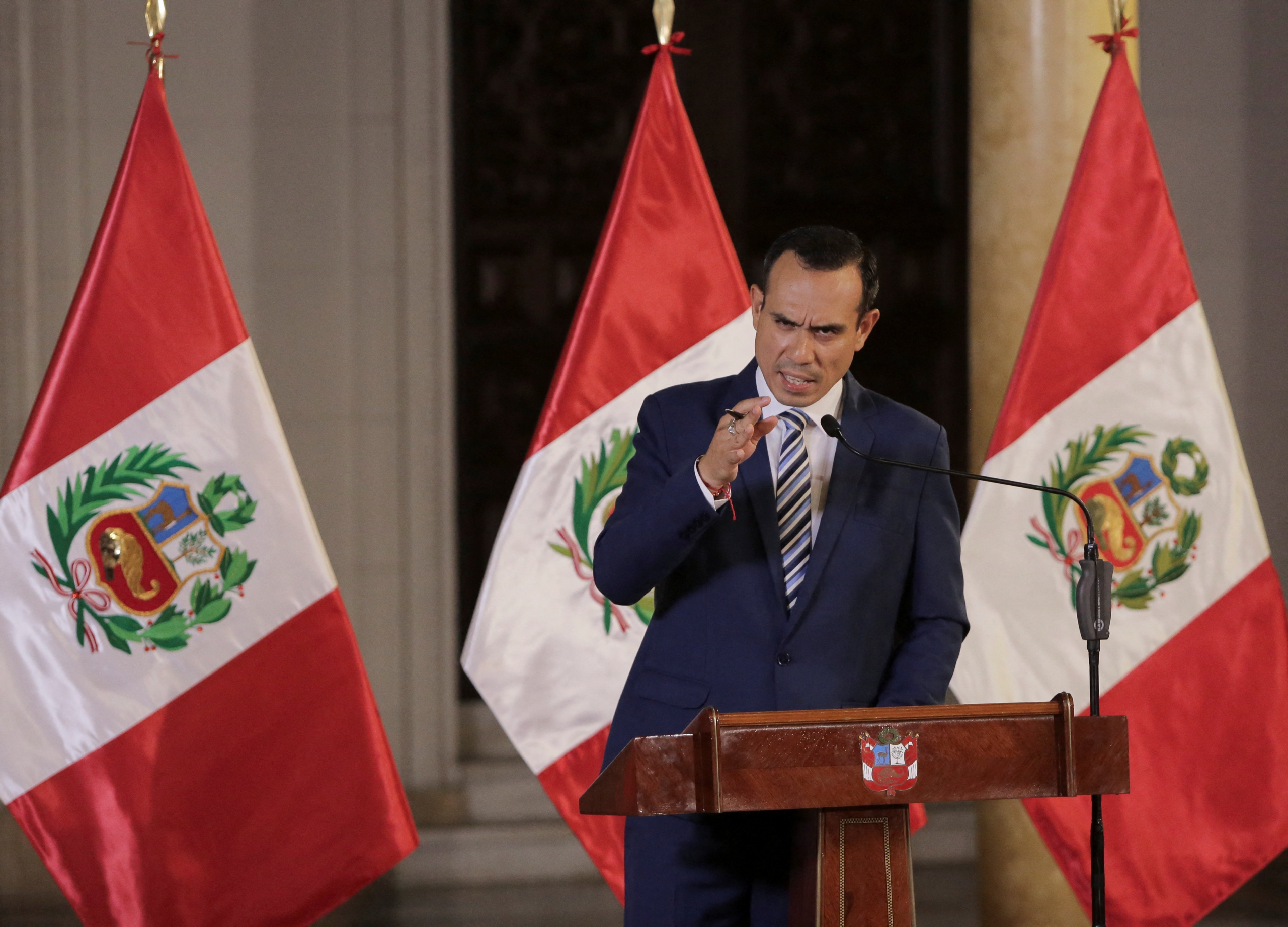 Congresso do Peru escolhe novo presidente do país após destituição de José Jerí