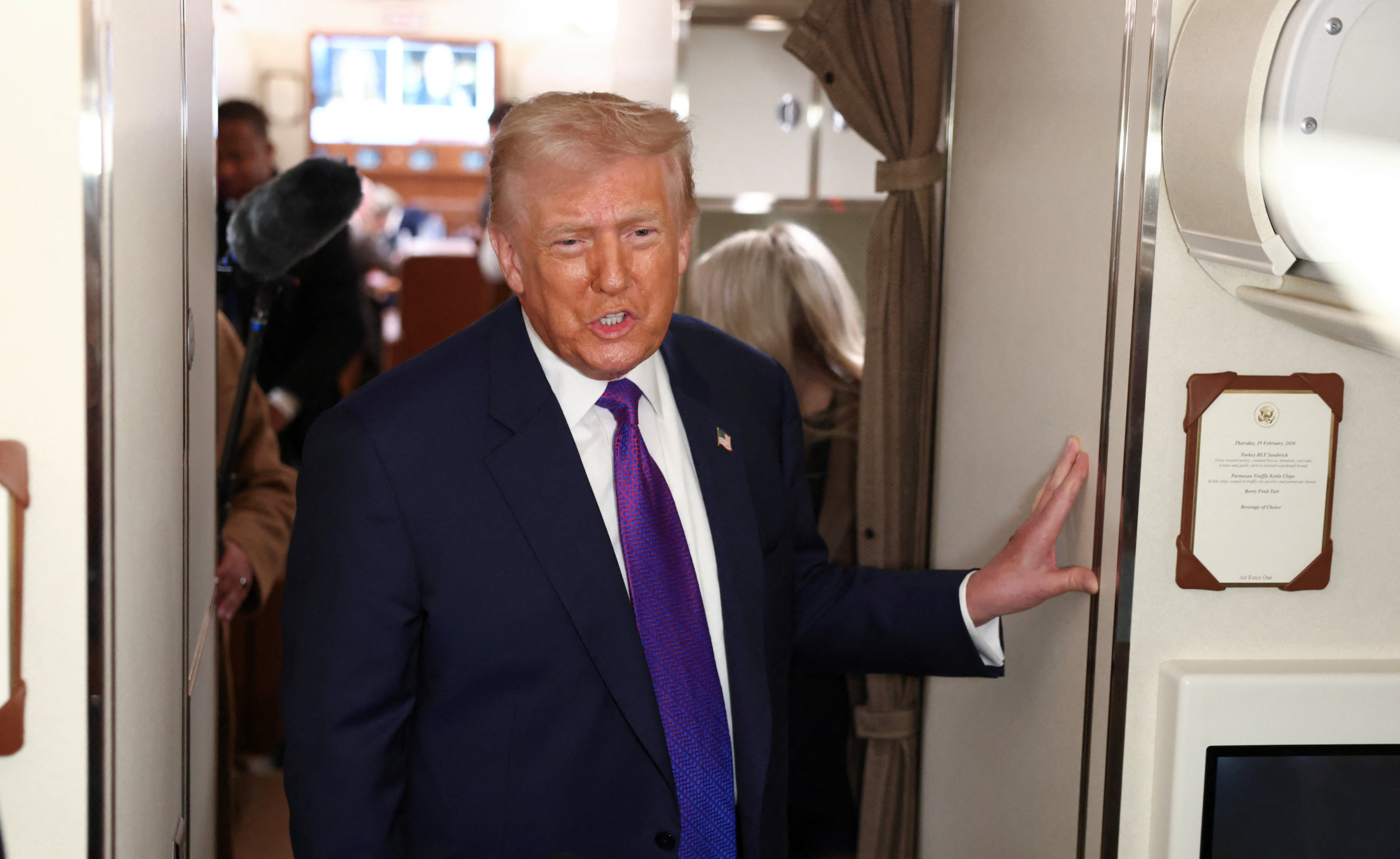 Trump avalia ataque limitado ao Irã nos próximos dias para forçar acordo nuclear, diz jornal