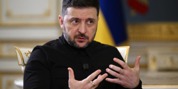 Ucrânia não está perdendo a guerra, diz Zelensky