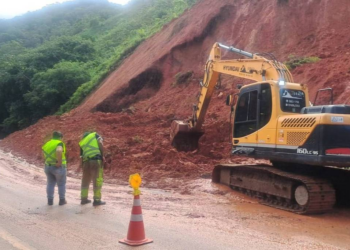 Defesa Civil alerta para chuva persistente no fim de semana na faixa leste do estado de SP