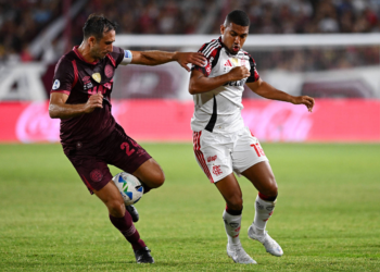 Anarquia criativa e racional no futebol