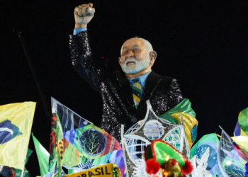 A família conservadora do desfile para Lula não existe na Bíblia