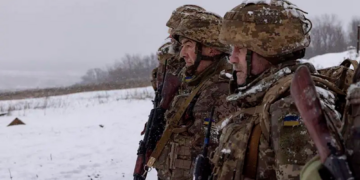 Como a Ucrânia resiste e não vê derrota próxima, 4 anos após invasão russa