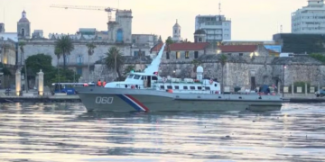 Ao menos 2 tripulantes de lancha alvejada na costa de Cuba eram americanos, diz autoridade dos EUA a agência