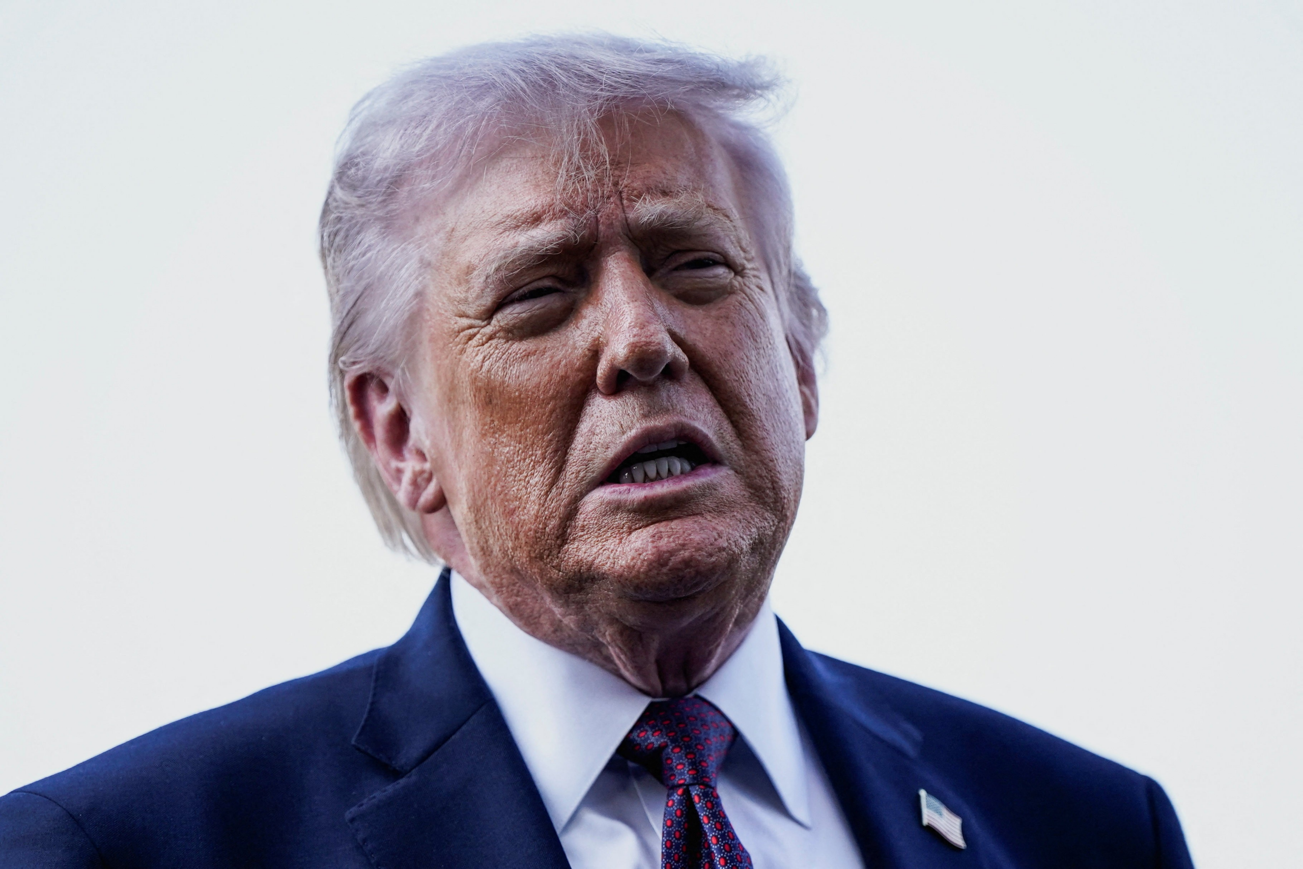 Trump diz que está insatisfeito com as negociações com o Irã: 'Não querem ir longe o suficiente'