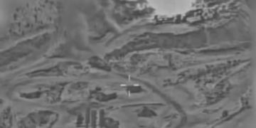 Israel divulga imagens de ataque a alvos no Irã; veja VÍDEO