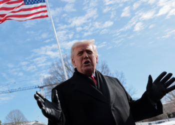 Trump impõe 'avanço autoritário' global e coloca direitos humanos em perigo, diz Human Rights Watch