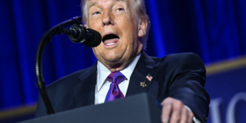 Trump diz que líderes latino-americanos são 'espertos' por mandar 'gente ruim' aos EUA