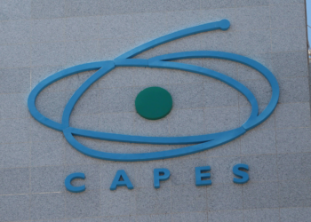 Em seis anos Brasil ganha só um mestrado à distância