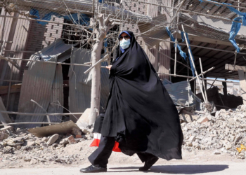 É difícil separar assassino interno do externo, diz iraniana exilada em São Paulo