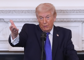 Campanha militar no Irã vai continuar até que todos os objetivos dos EUA sejam atingidos, diz Trump