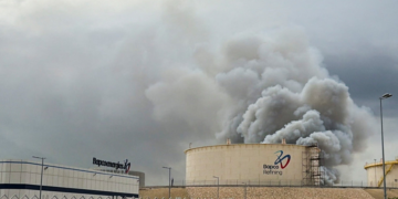 Petróleo dispara com a guerra no Irã, e países da Ásia e Europa adotam plano de emergência; veja lista