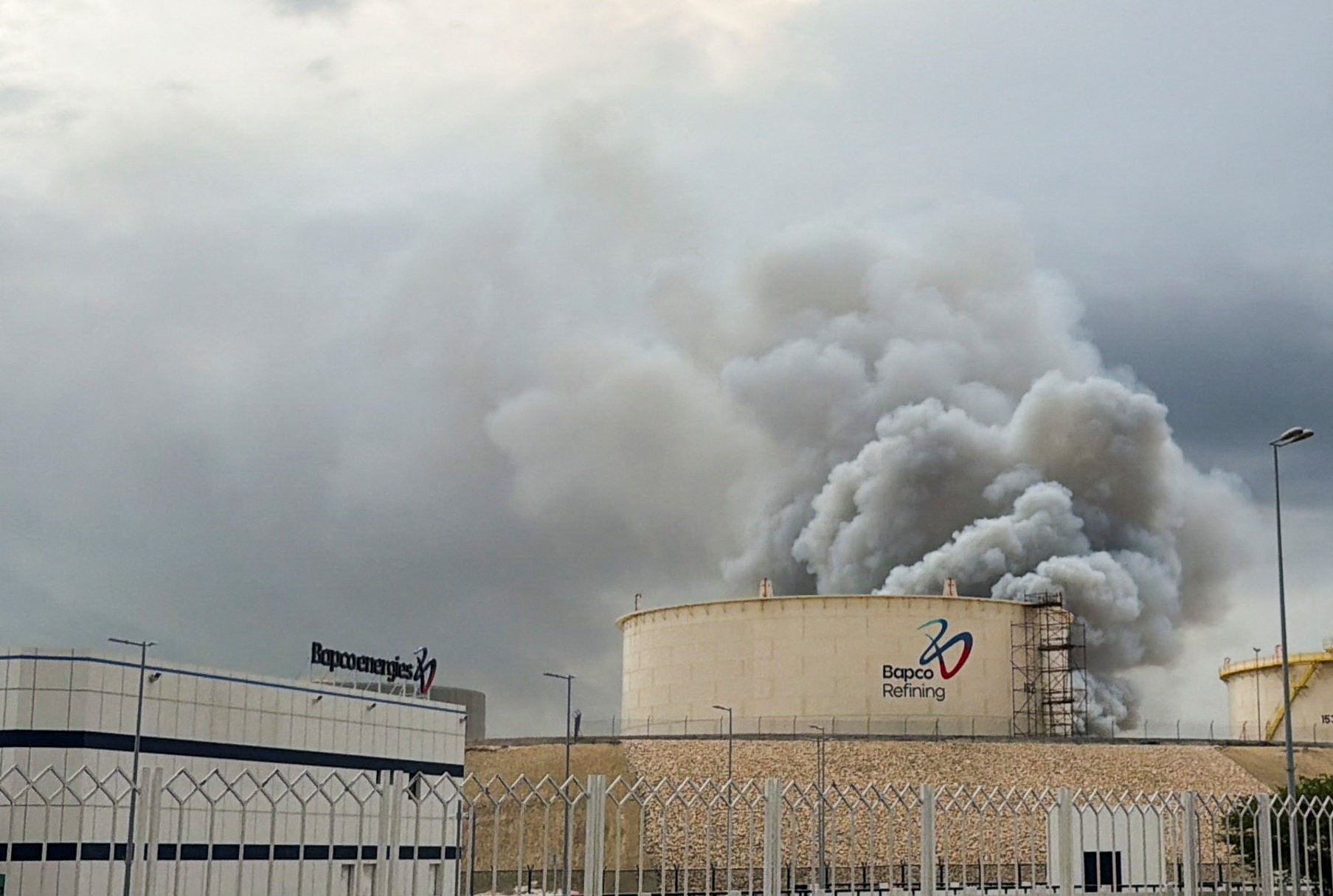 Petróleo dispara com a guerra no Irã, e países da Ásia e Europa adotam plano de emergência; veja lista