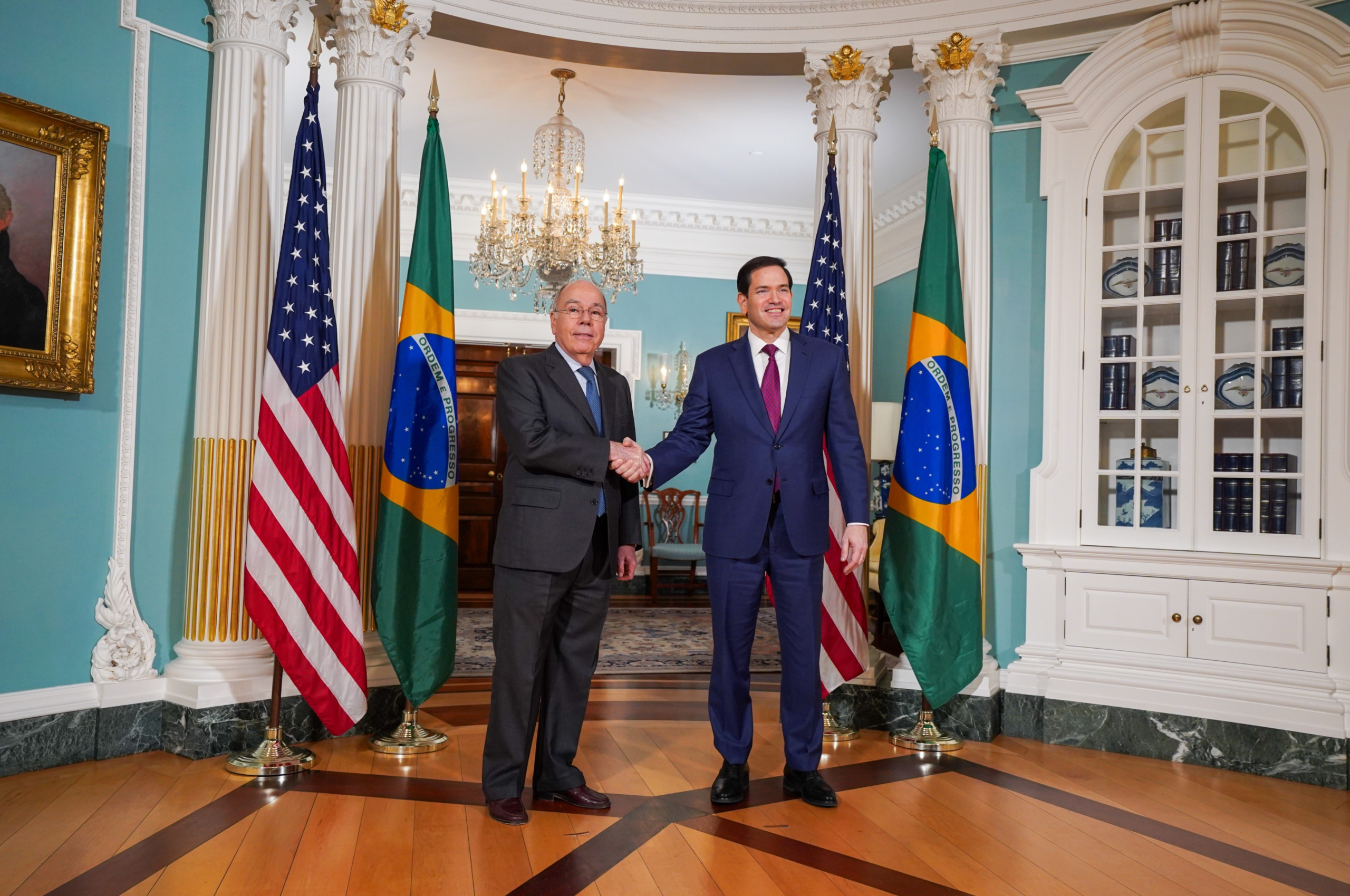 Vieira conversa com Rubio sobre ida de Lula a Washington; governo quer barrar classificação de facções como terroristas
