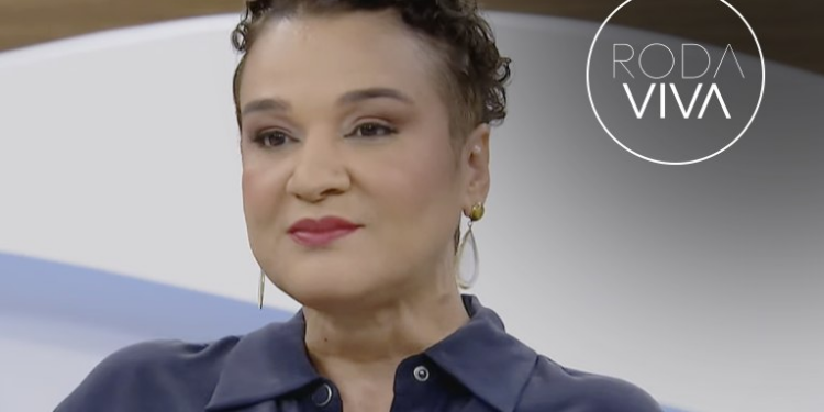 'Necessidade de se provar beira a exaustão', diz Tarciana Medeiros sobre preconceito no cargo