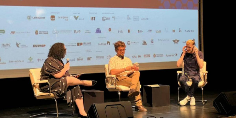 'As burguesias que deveriam ter vergonha', diz Édouard Louis em visita a São Paulo