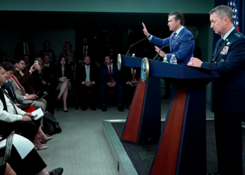 Governo Trump promete dia mais intenso de ataques: 'Irã está desesperado e em apuros'