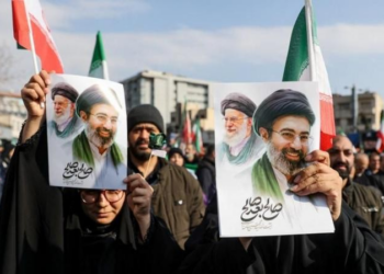 Avião dos EUA cai no espaço aéreo do Iraque; Israel lança nova onda de ataques a Teerã