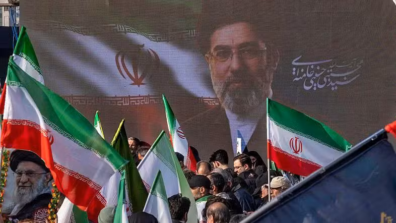 'Corte uma cabeça e outras crescerão': por que regime iraniano segue difícil de derrubar