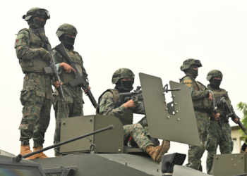 Com apoio dos EUA, Equador mobiliza 75 mil militares em 'guerra' contra cartéis de drogas
