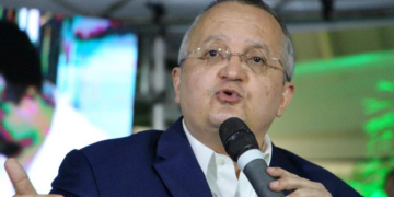 TRE mantém Taques proibido de atacar honra de Mauro Mendes e fixa multa de R$ 5 mil