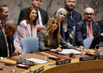 Em meio a guerra no Oriente Médio, EUA colocam Melania Trump para presidir reunião do Conselho de Segurança da ONU