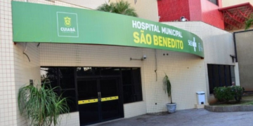 Técnica de enfermagem é levada à UTI após ser encontrada desacordada em banheiro de hospital