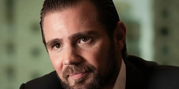 Celular de Vorcaro tem vídeos íntimos e fotos de políticos