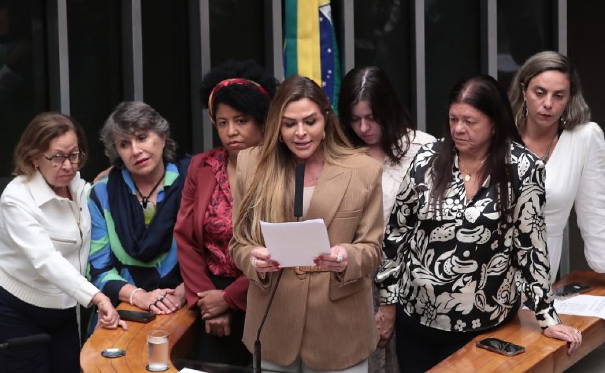 Câmara aprova prisão de até 40 anos para agressor que matar filho para causar sofrimento à mulher