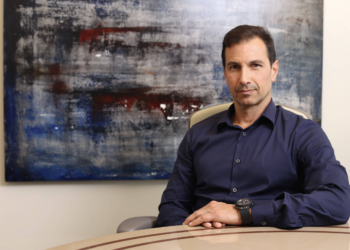 CEO de gigante de shoppings diz que fim da escala 6×1 será ruim para o Brasil: 'Pessoas vão receber menos'