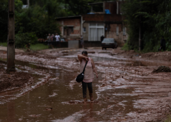 Cidades da zona da mata mineira têm disparada de casos suspeitos de doenças infecciosas após enchentes