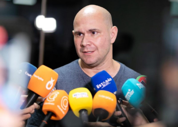 Abilio quer derrubar cobrança de estacionamento em áreas residenciais e ruas próximas a hospitais