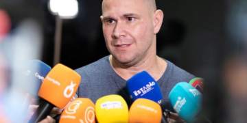 Abilio quer derrubar cobrança de estacionamento em áreas residenciais e ruas próximas a hospitais