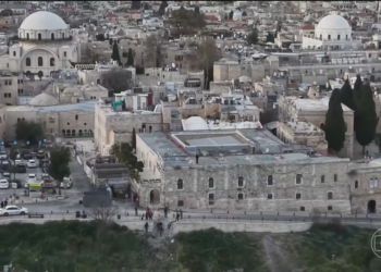 Irã lança mísseis contra base militar dos EUA e Reino Unido no Oceano Índico