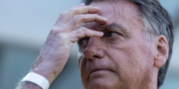 Bolsonaro inicia tratamento odontológico em UTI e segue sem previsão de alta