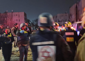 Ataques do Irã no sul de Israel deixam mais de 100 feridos; Netanyahu fala em 'noite difícil'; Forças de Defesa investigarão o caso; ACOMPANHE