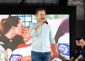 Mauro Mendes inicia semana com série de entregas em quatro cidades de MT