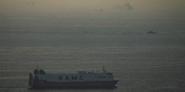 Irã ameaça fechar 'totalmente' Estreito de Ormuz caso Trump ataque instalações energéticas