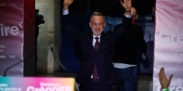 Emmanuel Grégoire vence Rachida Dati e partido socialista mantém prefeitura de Paris, apontam pesquisas