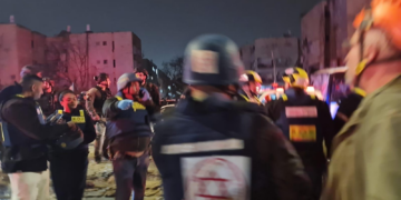 Trump cita diálogo com o Irã e pausa ataques a instalações energéticas por 5 dias; regime nega negociação