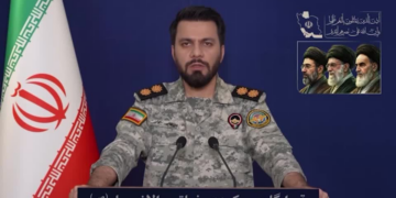 Militar iraniano diz que EUA negocia 'apenas consigo mesmos'