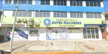 Adolescente mata duas professoras com fuzil em escola no México