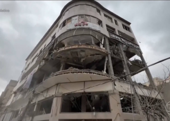 Trump diz que EUA poderiam 'pegar o petróleo no Irã' e considera tomar ilha estratégica no Golfo Pérsico