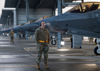 Milhares de paraquedistas do Exército dos EUA chegam ao Oriente Médio, diz agência