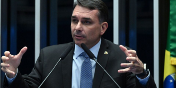 Flávio Bolsonaro explicou voto no PL da Misoginia. E agora?