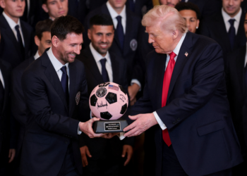 Trump recebe Messi na Casa Branca e questiona: 'Quem é melhor, Pelé ou Messi?'