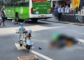Mãe e filho de 9 anos morrem atropelados por ônibus após queda de bicicleta elétrica